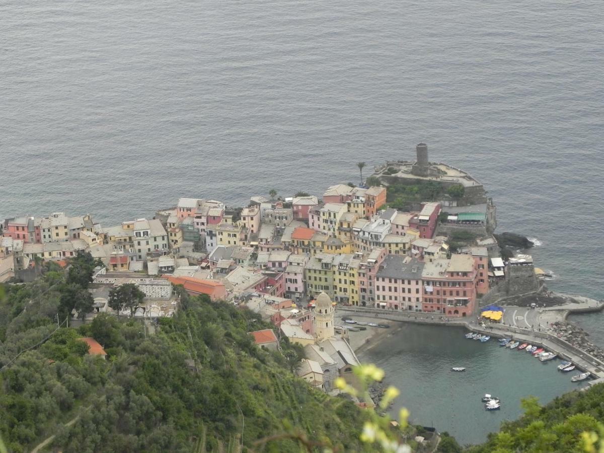 Ca Gialla De Drignana Vernazza Luaran gambar